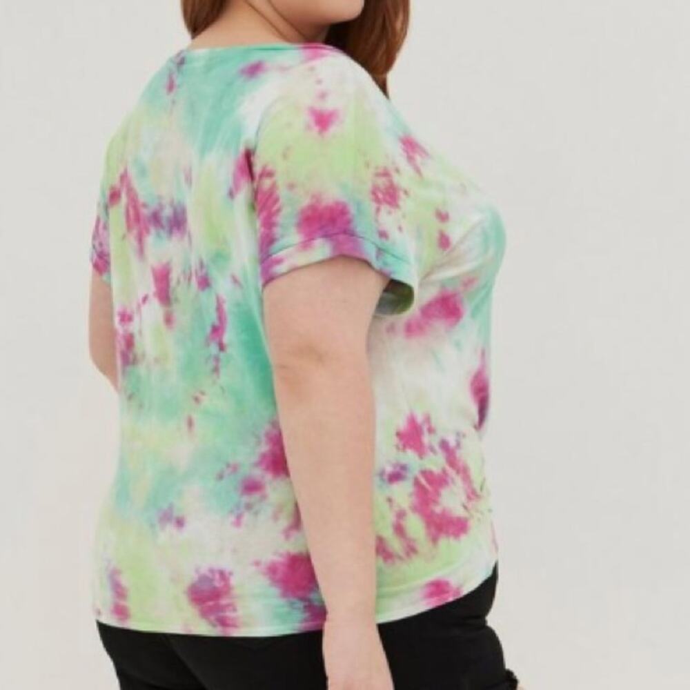 Torrid VIBES TIE-DYE LOVESICK TIE-FRONT TEE - Picture 3 of 9
